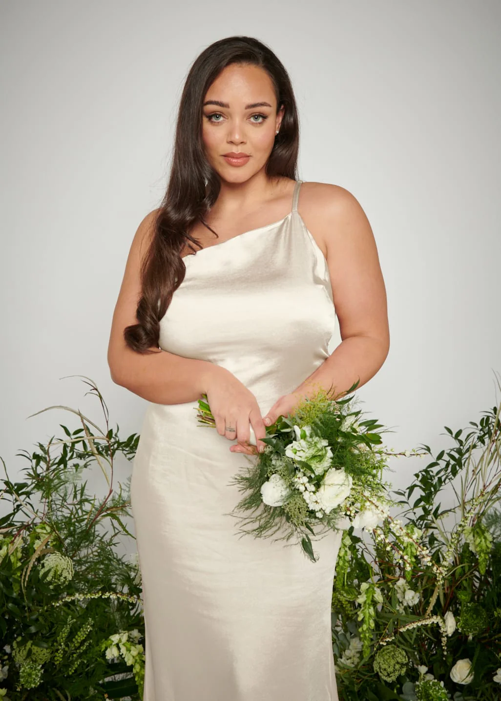 Amelia Maxi Bridesmaid Dress Curve - Matte Champagne - Image 2