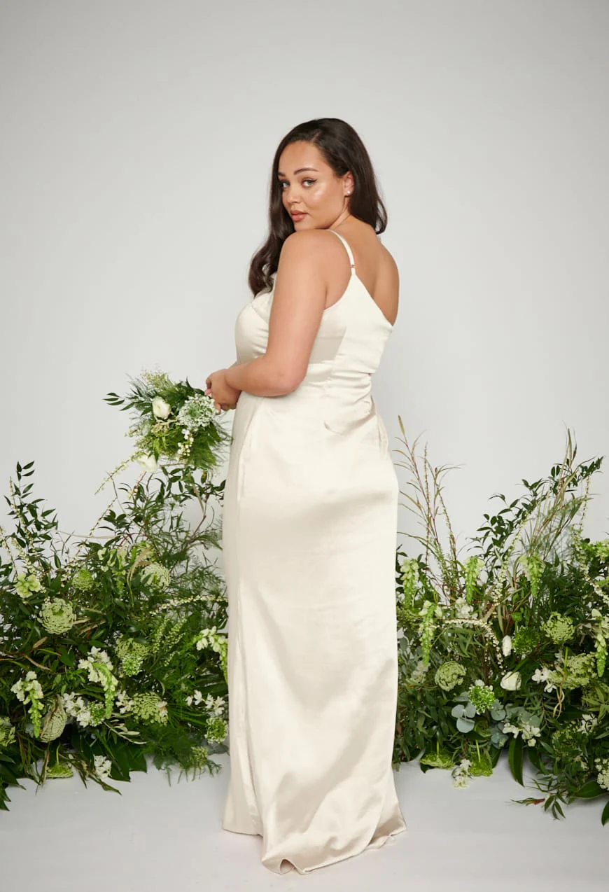Amelia Maxi Bridesmaid Dress Curve - Matte Champagne - Image 4