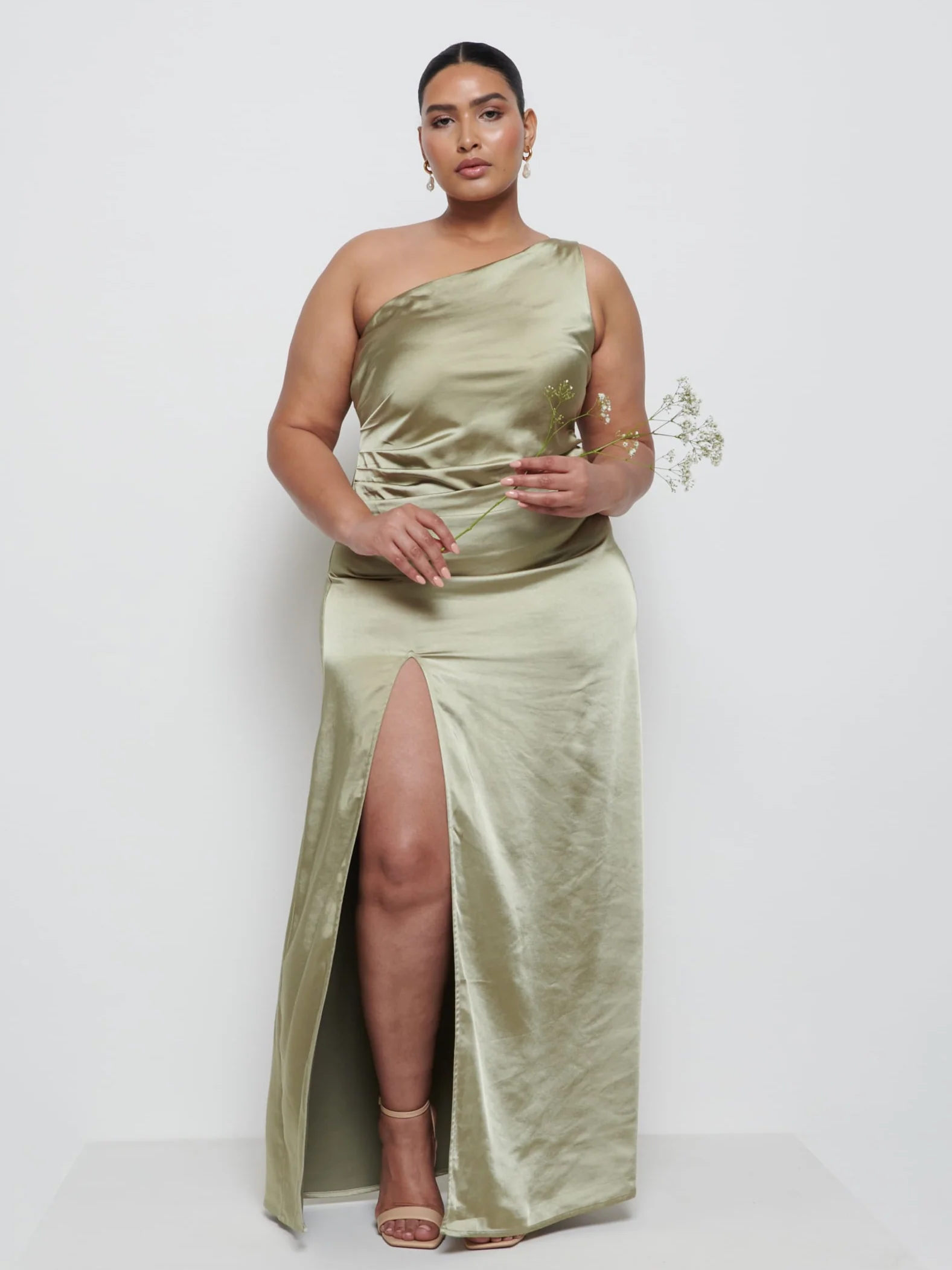 Amelia Ruched Maxi Bridesmaid Dress Curve - Olive - Image 4