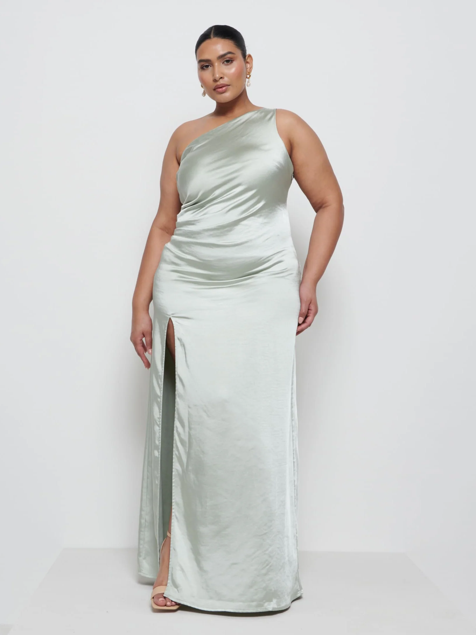 Amelia Ruched Maxi Bridesmaid Dress Curve - Sage