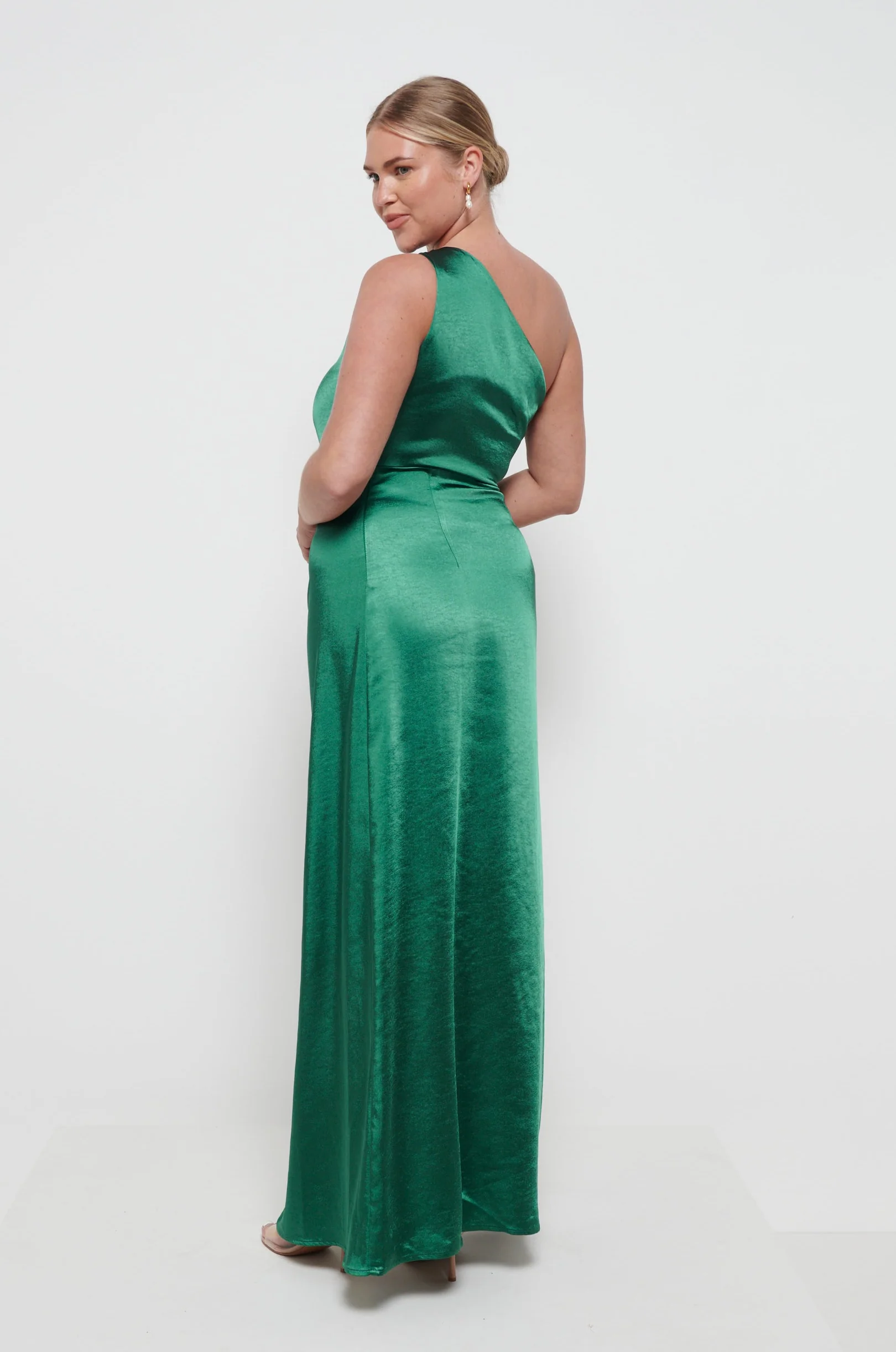 Amelia Ruched Maxi Bridesmaid Dress - Matte Emerald - Image 3
