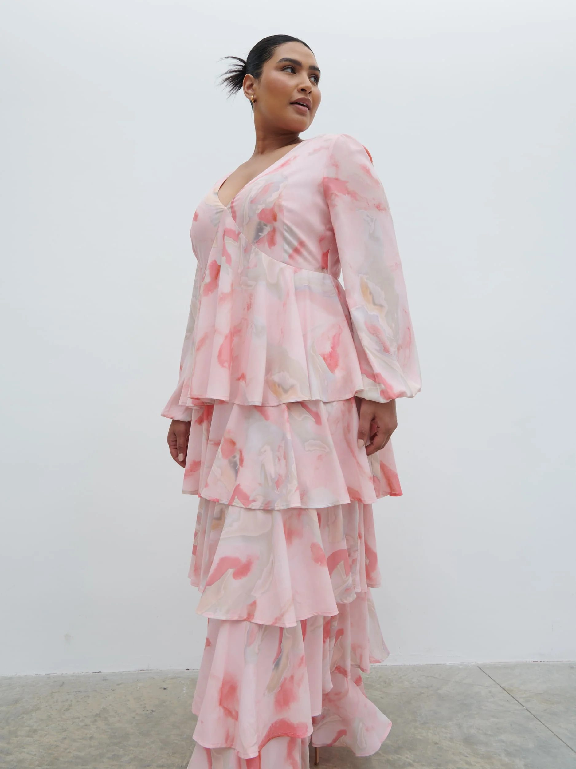 Ashton Ruffle Maxi Dress Curve - Pink Marble Ombre - Image 5