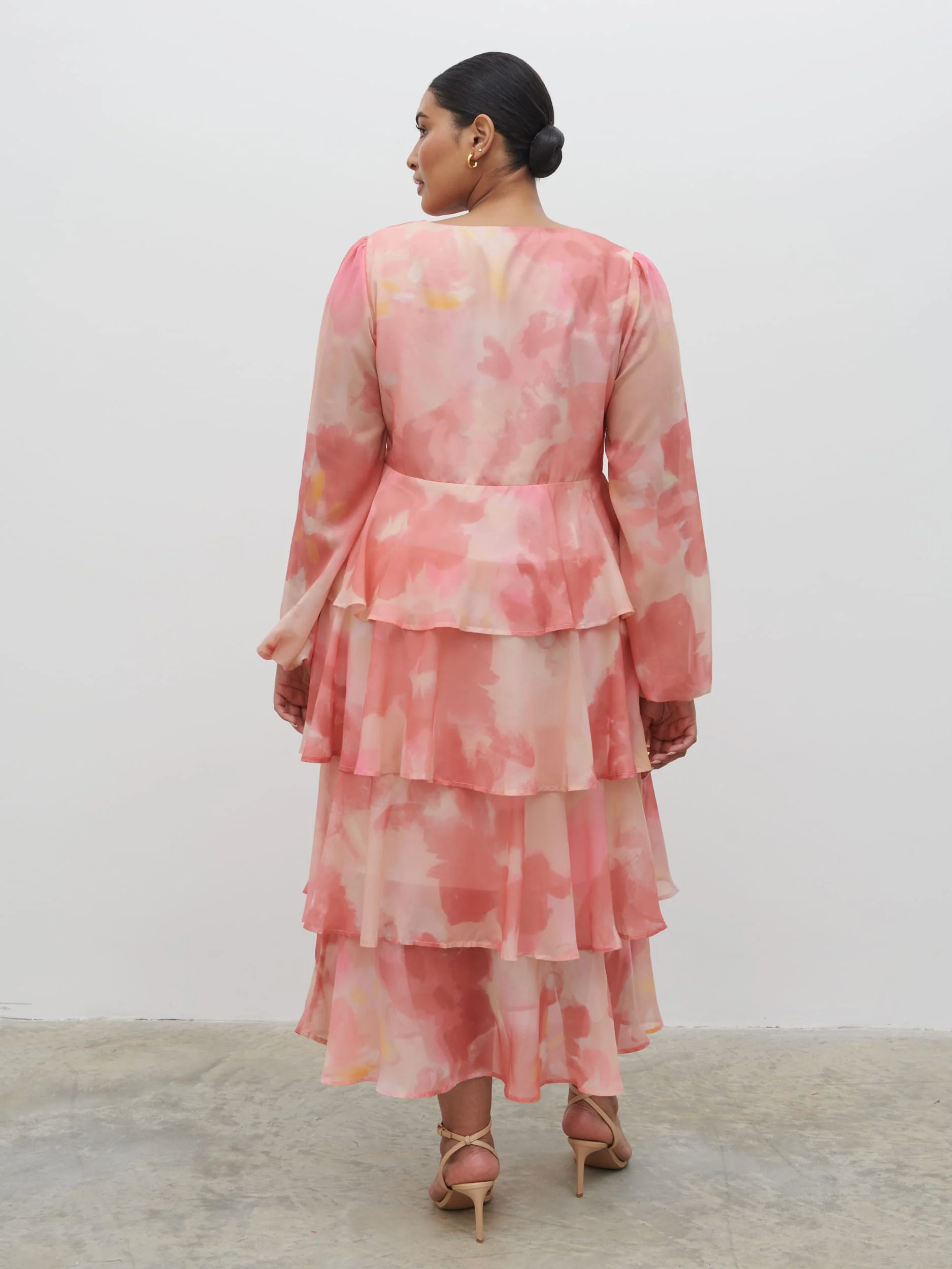 Ashton Ruffle Midi Dress Curve - Dusky Rose Watercolour - Image 3