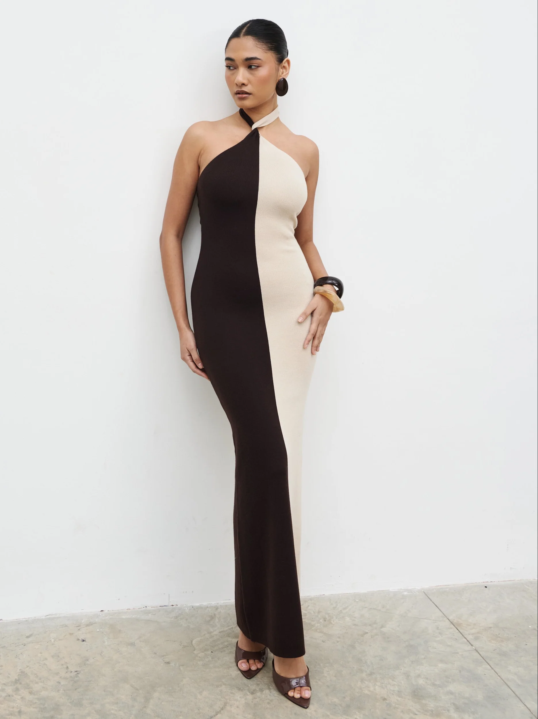 Berkley Contrast Knit Maxi Dress - Beige and Chocolate Brown - Image 5