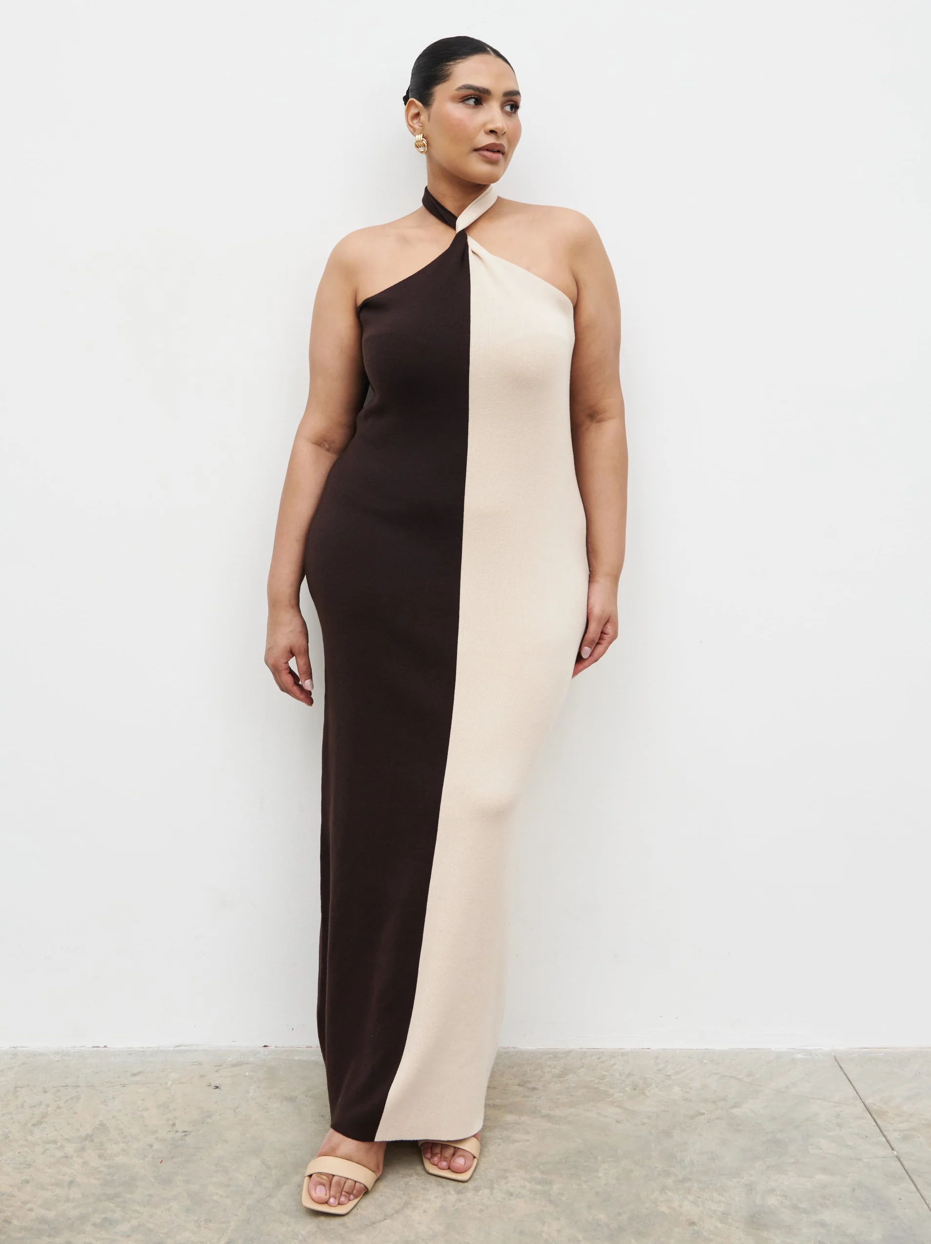 Berkley Contrast Knit Maxi Dress Curve - Beige and Chocolate Brown