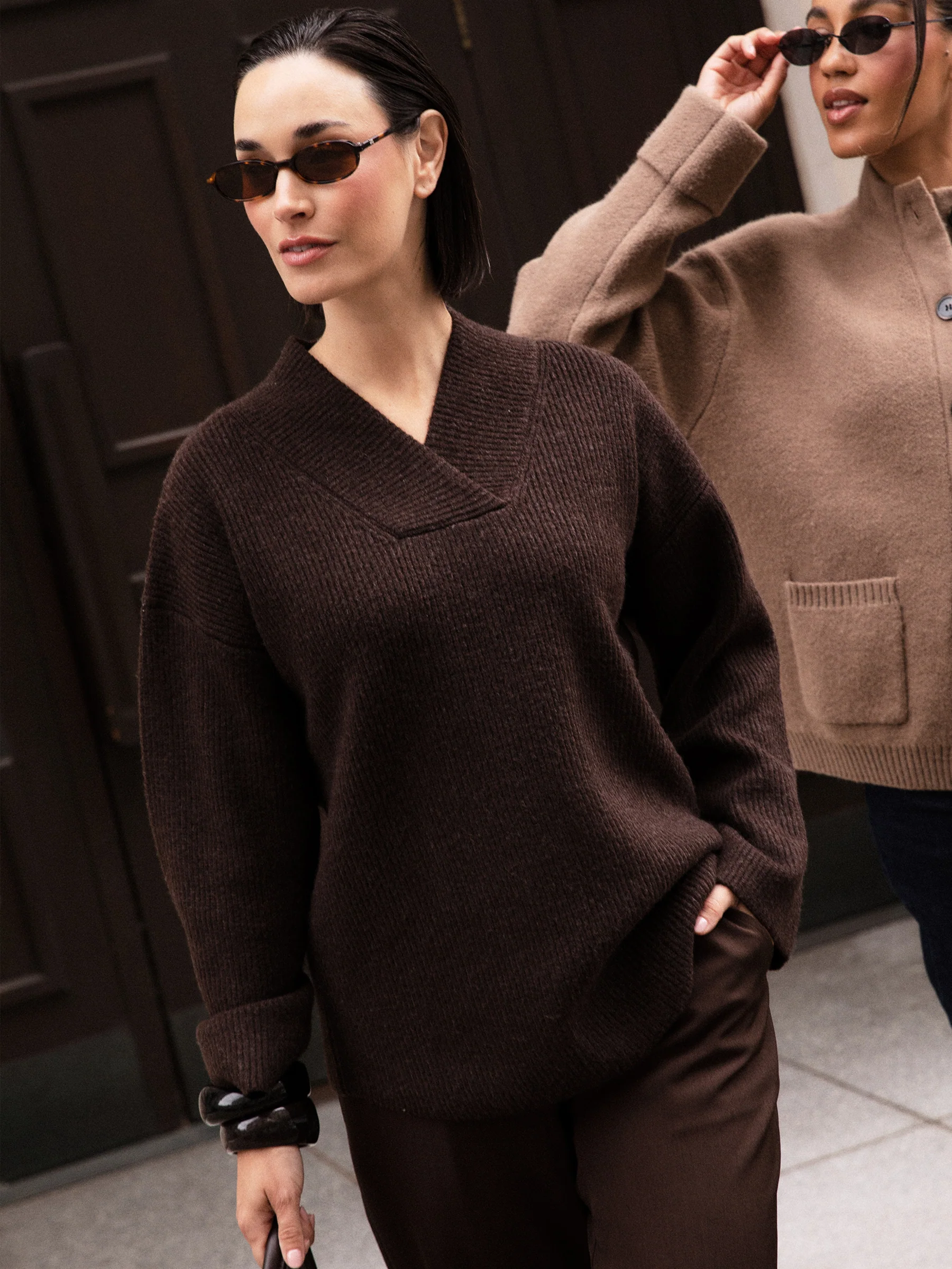 Briana Chunky V-Neck Knit Jumper - Chocolate - Image 6