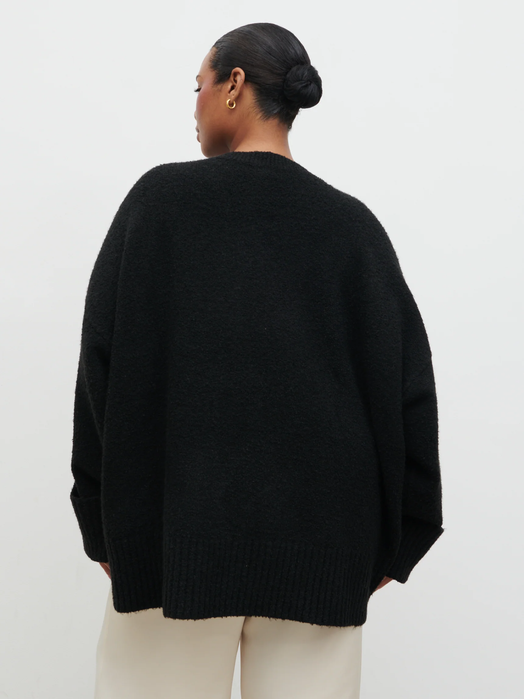 Camille Oversized Borg Jumper Curve - Black - Image 4