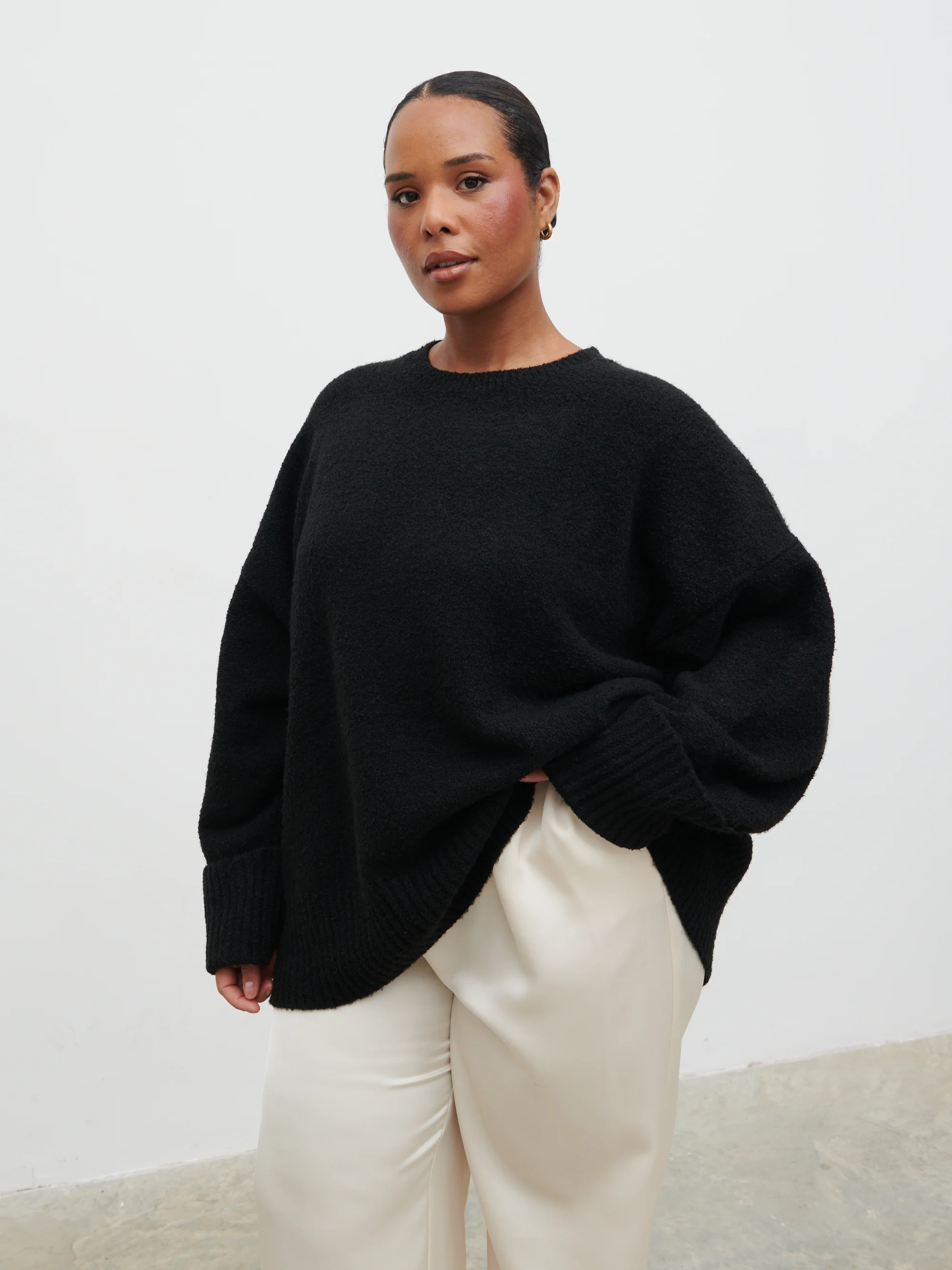 Camille Oversized Borg Jumper Curve - Black - Image 5