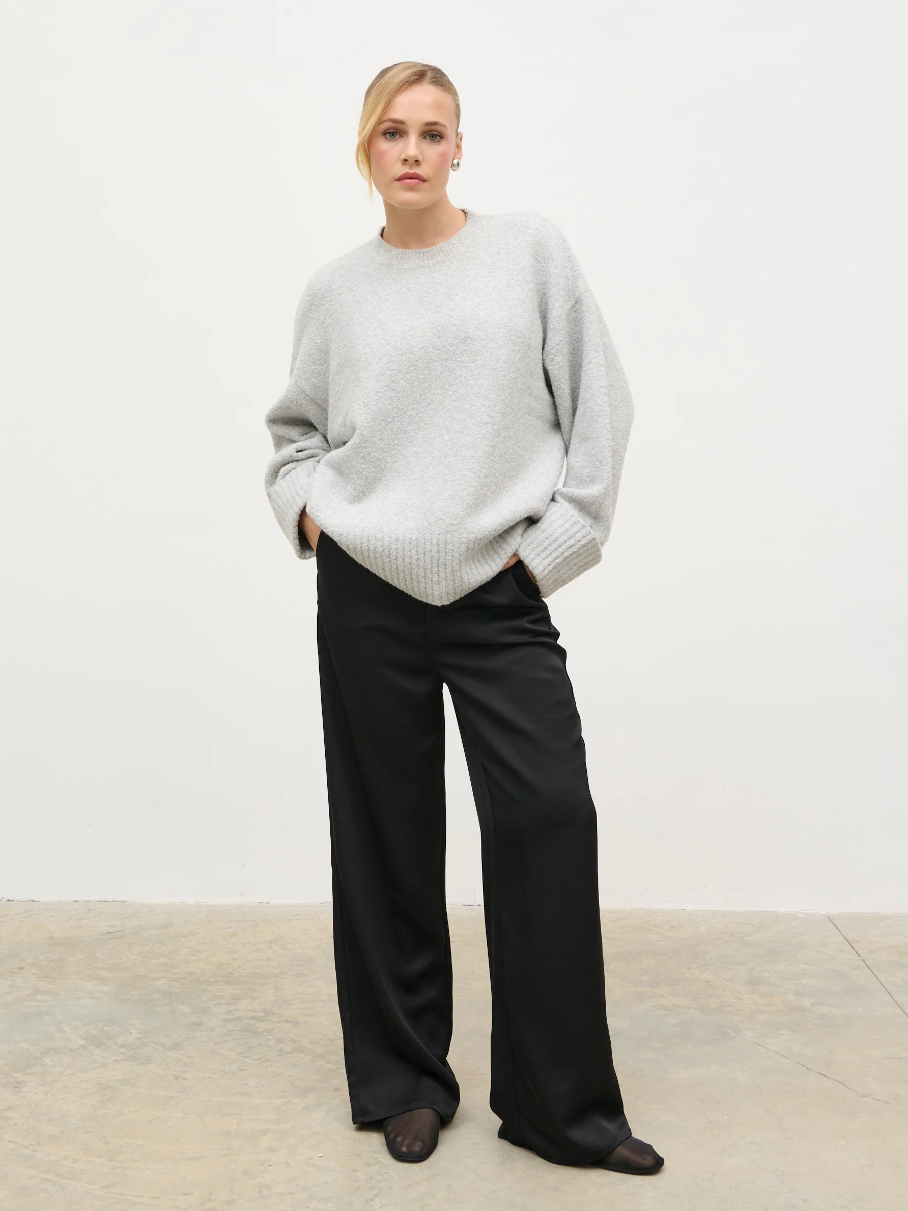Camille Oversized Borg Jumper - Grey - Image 3