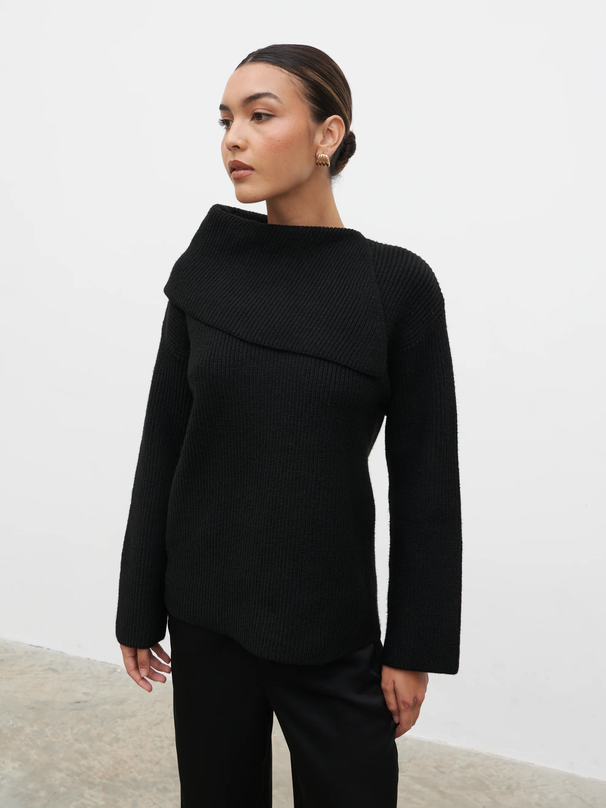Cassandra Split Collar Knit Jumper - Black - Image 4