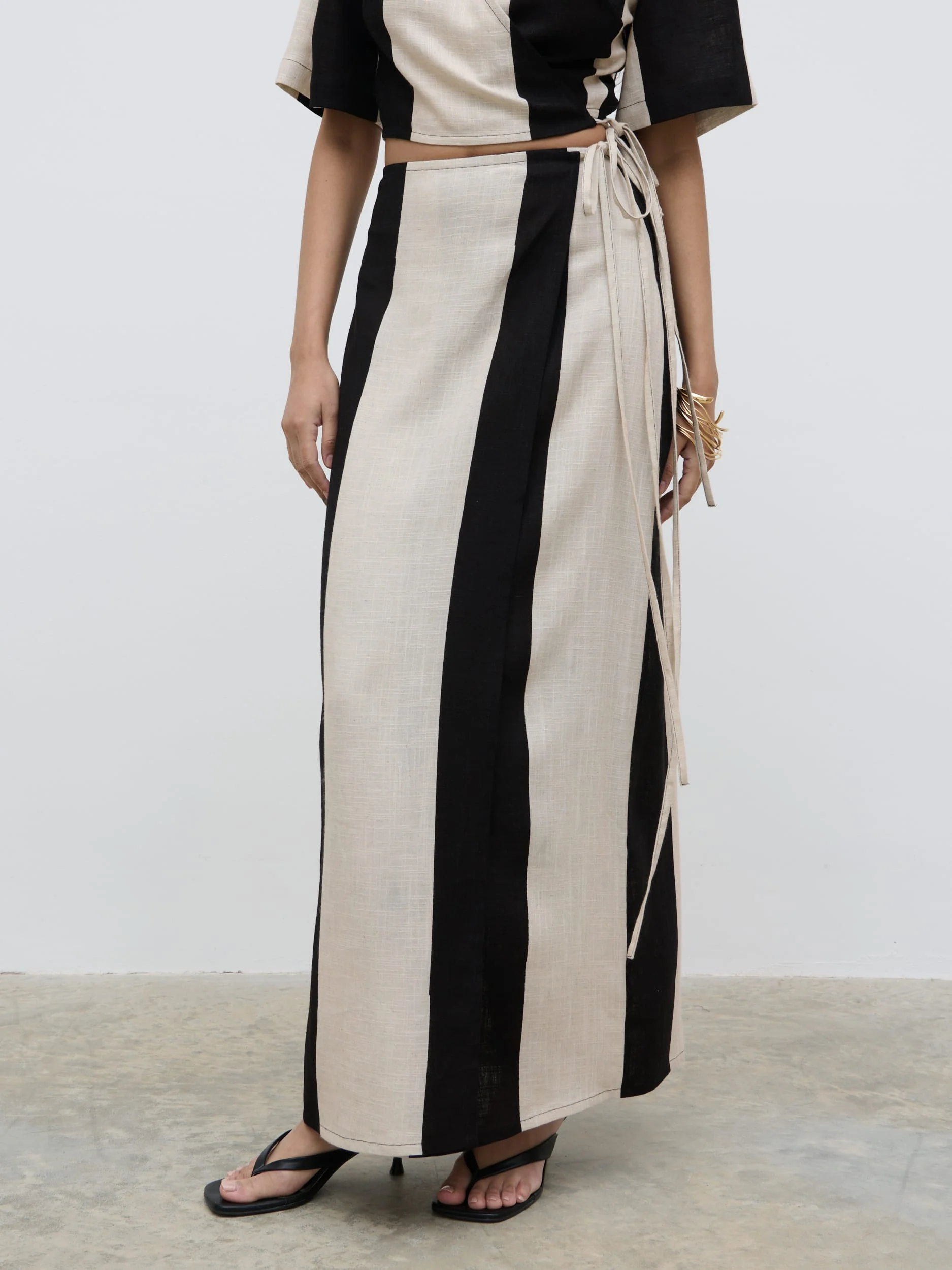 Chaya Printed Wrap Midaxi Skirt - Cream and Black - Image 3