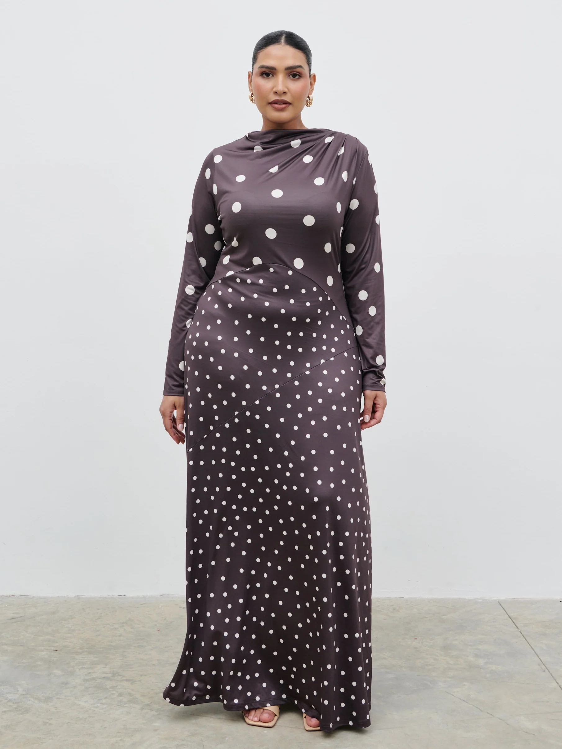 Delilah Asymmetric Maxi Jersey Dress Curve - Polka Dot