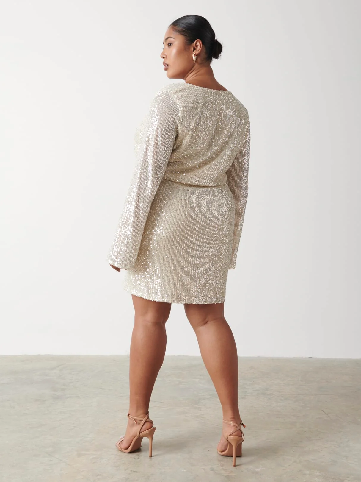 Dulcie Mini Wrap Sequin Dress Curve - Silver - Image 3