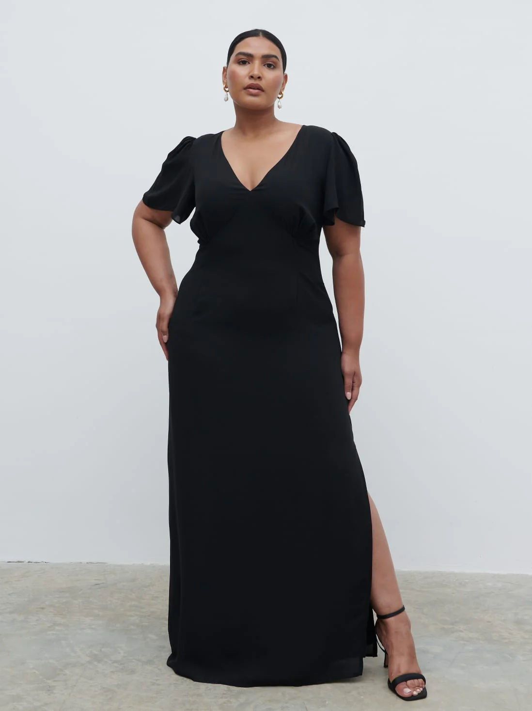 Edie Chiffon Maxi Bridesmaid Dress Curve - Black - Image 3