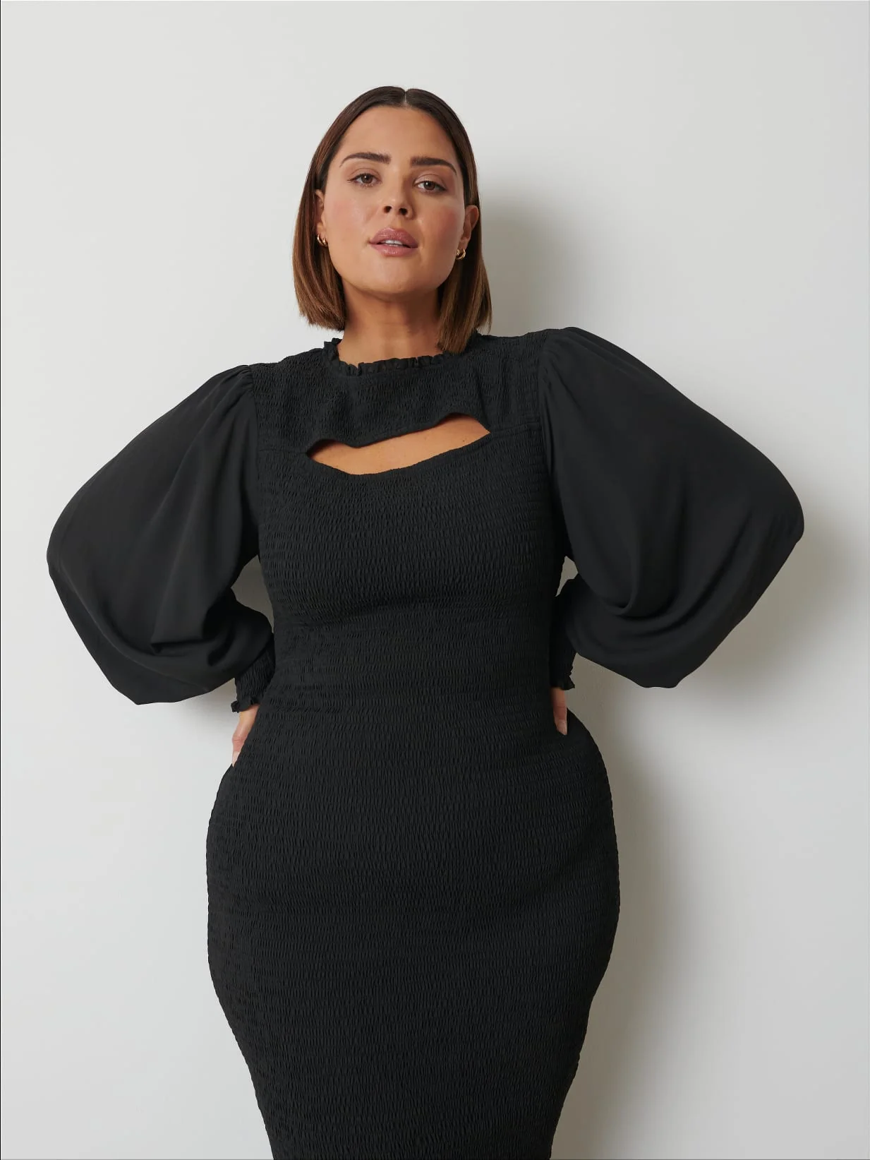 Elise Cut Out Shirred Midaxi Dress Curve - Black - Image 3