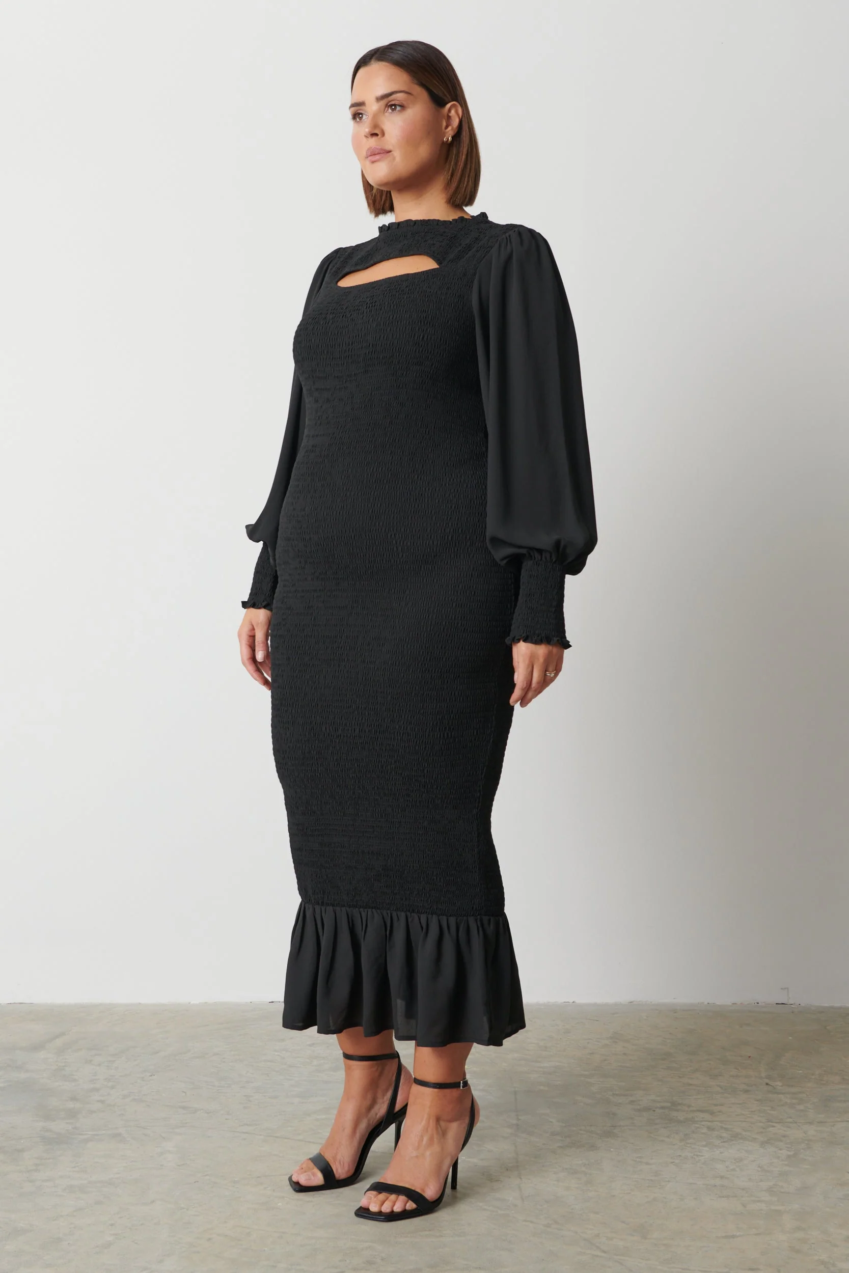 Elise Cut Out Shirred Midaxi Dress Curve - Black - Image 5