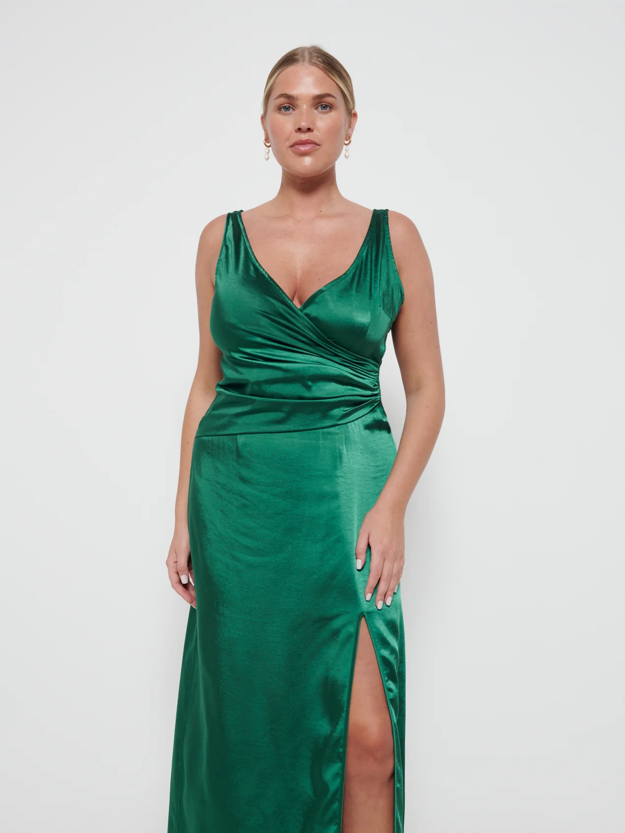 Esmee Wrap Maxi Bridesmaid Dress - Matte Emerald - Image 2