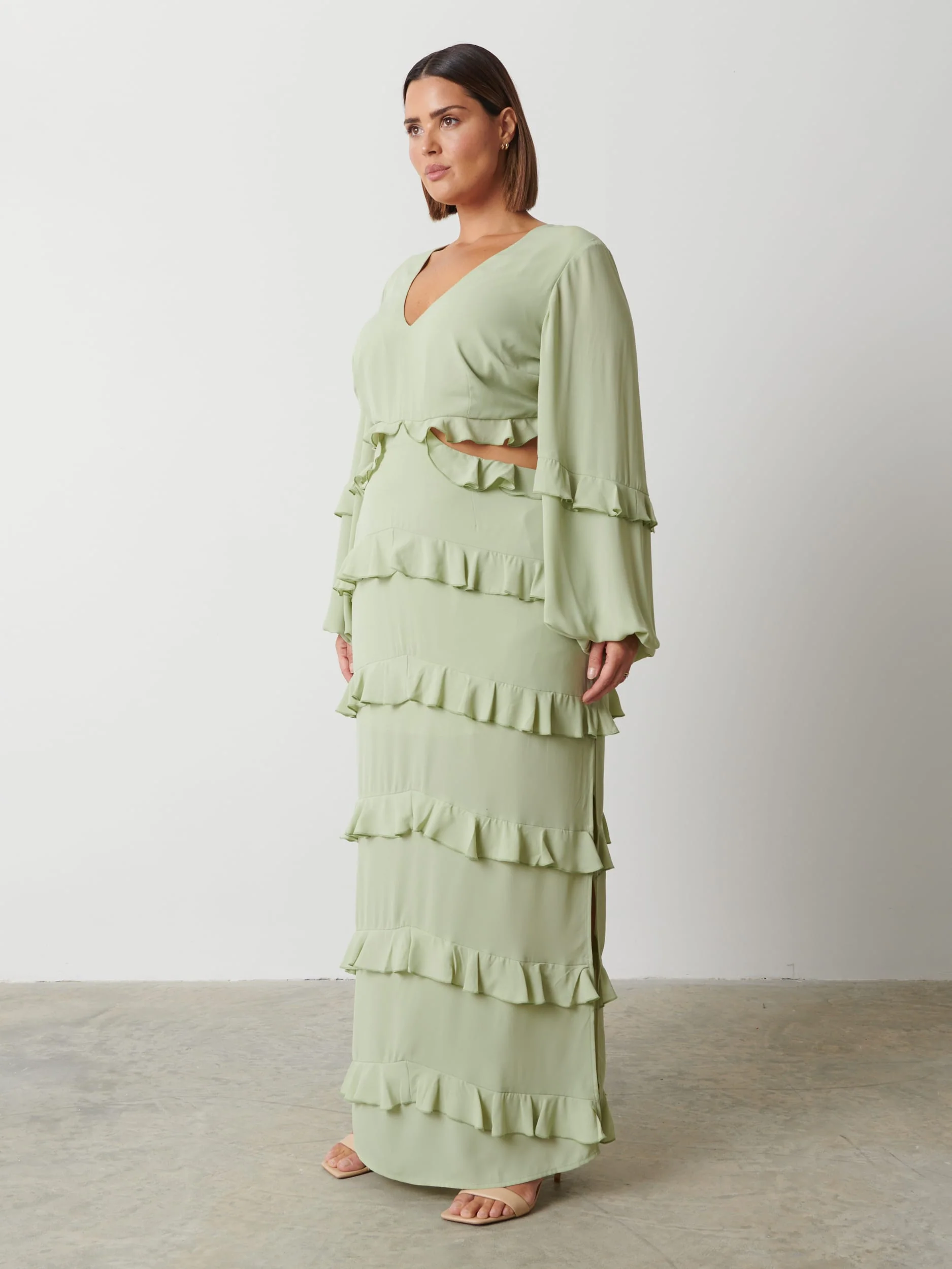 Evie Ruffle Maxi Dress Curve - Sage - Image 3