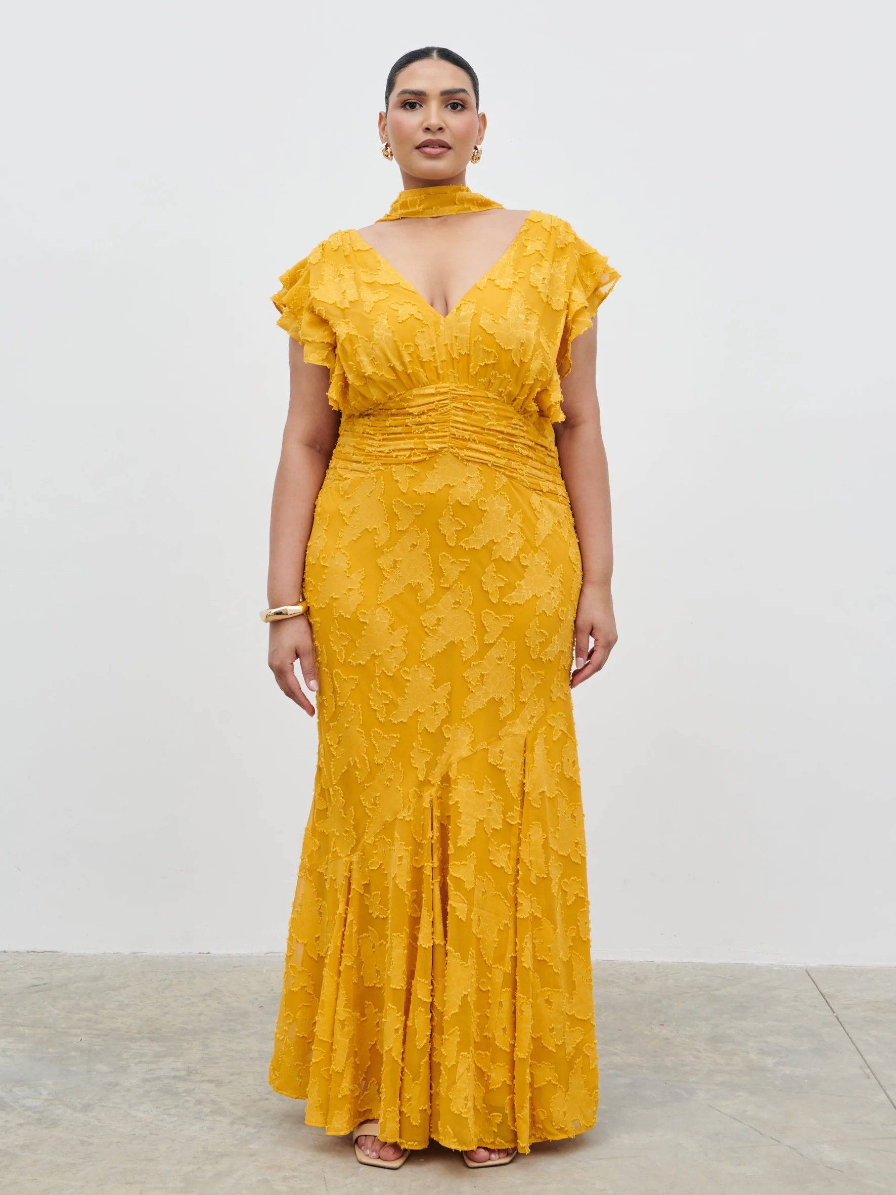 Katelynn Frill Jacquard Maxi Dress Curve - Yellow Ochre