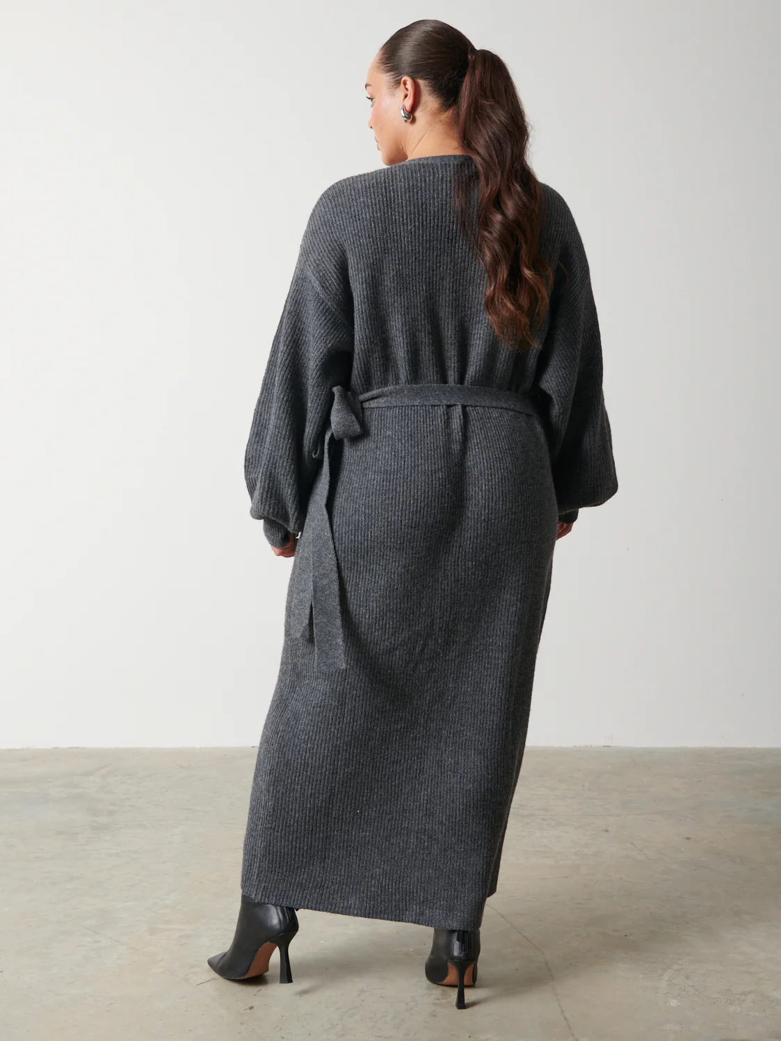Kinsley Ribbed Wrap Dress Curve - Charcoal Grey - Image 3