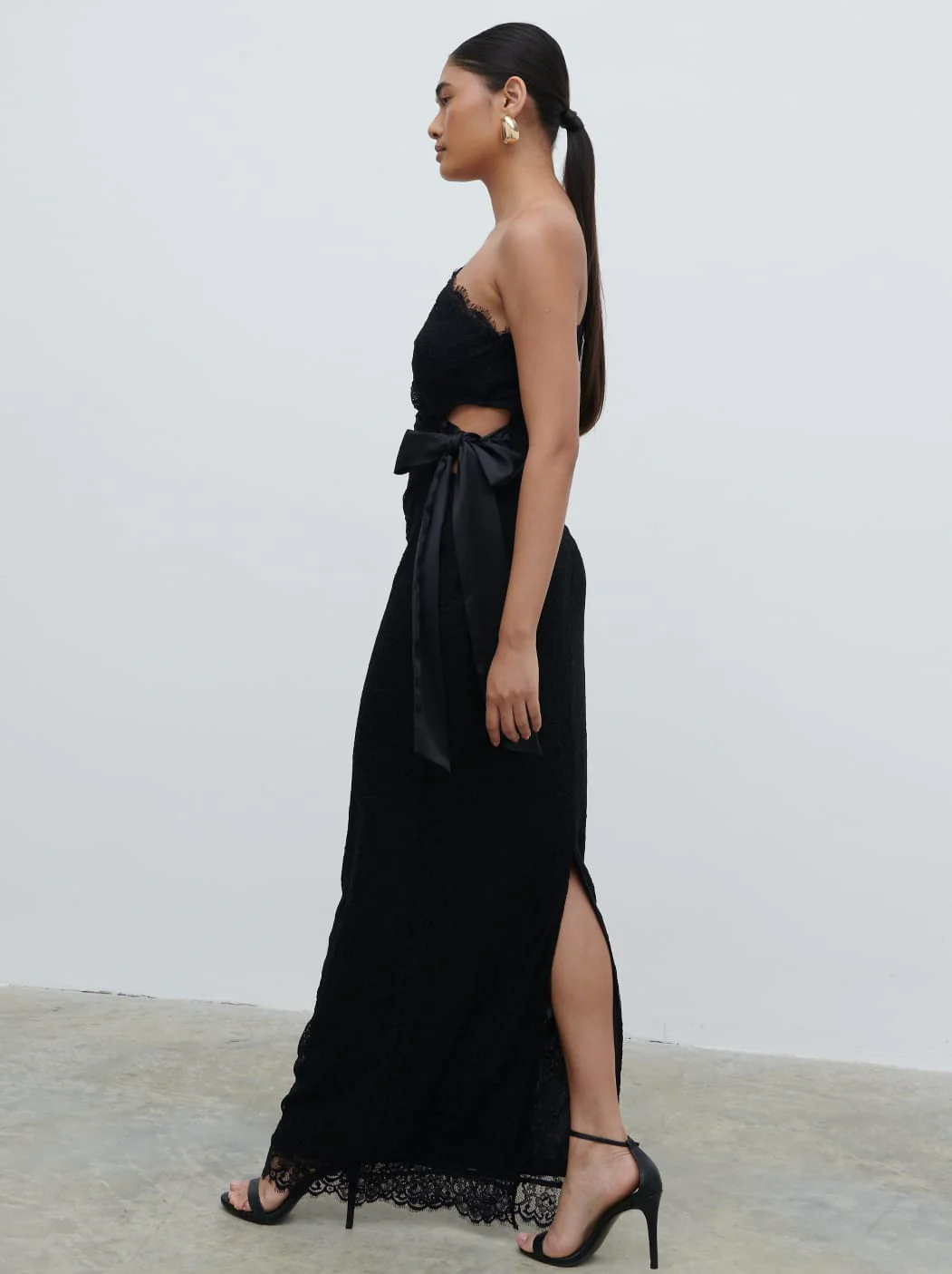 Mollie One Shoulder Lace Maxi Dress - Black - Image 4