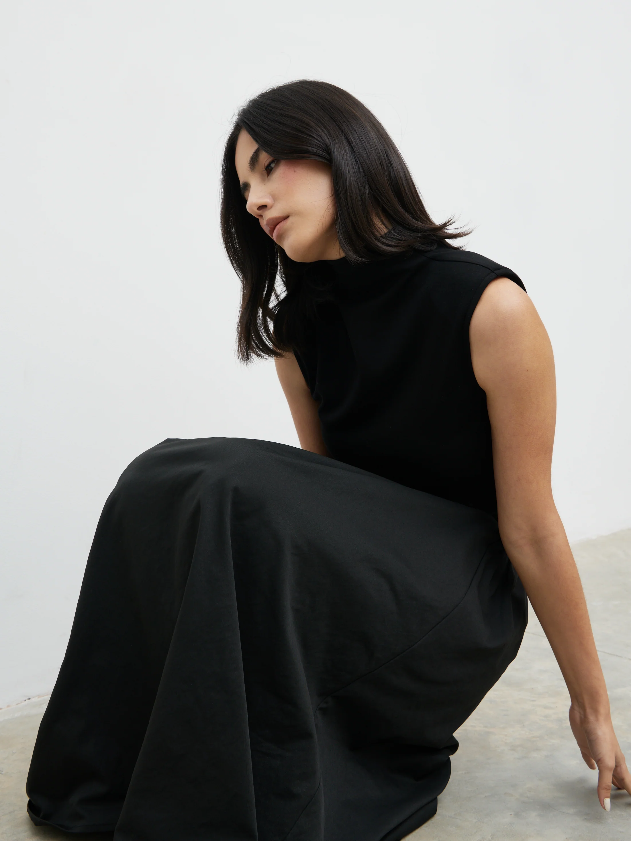 Naia Drop Waist Sleeveless Midaxi Dress - Black - Image 3