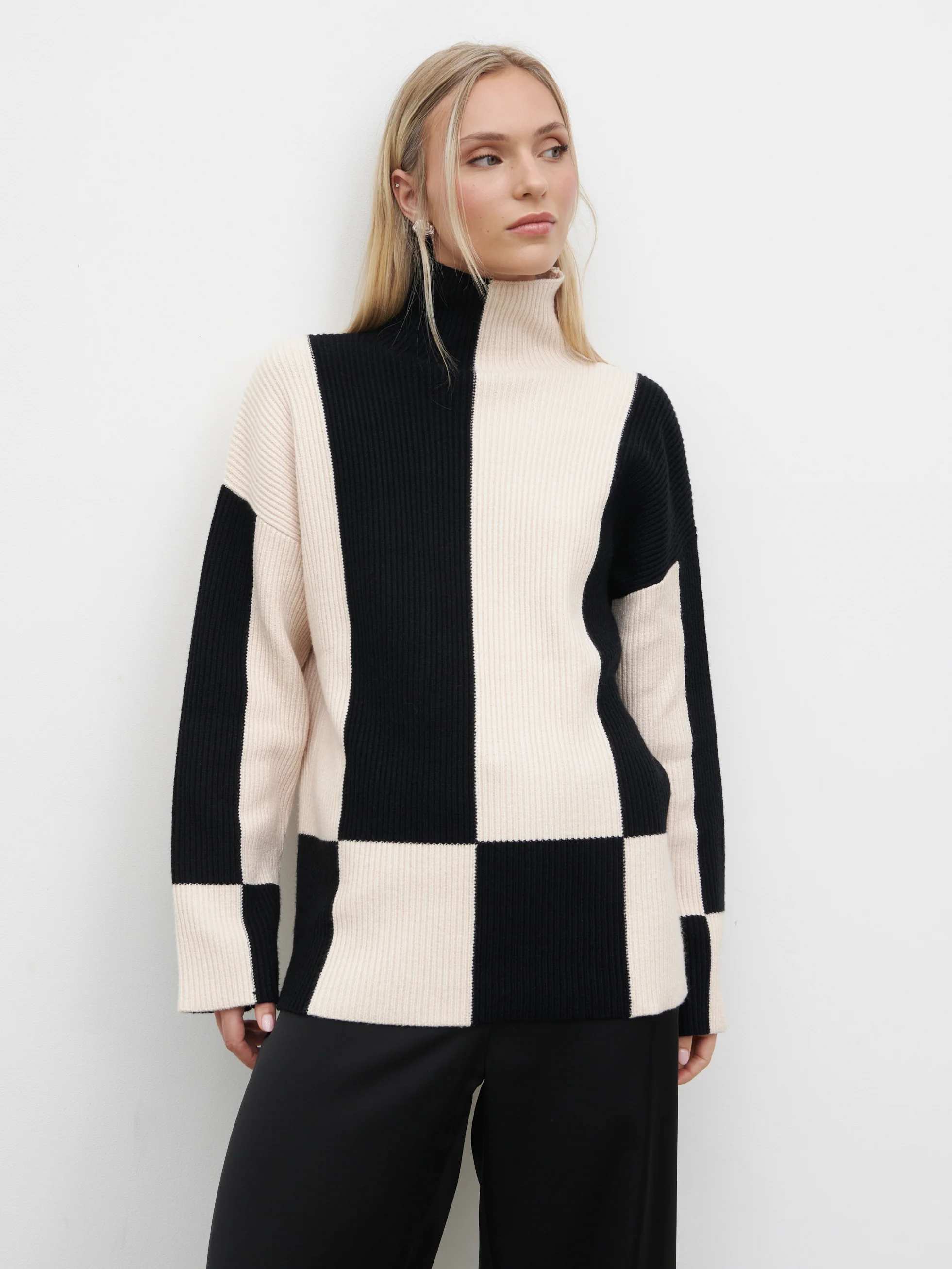 Nayah Jumper Curve - Black and Cream Stripe - Image 3