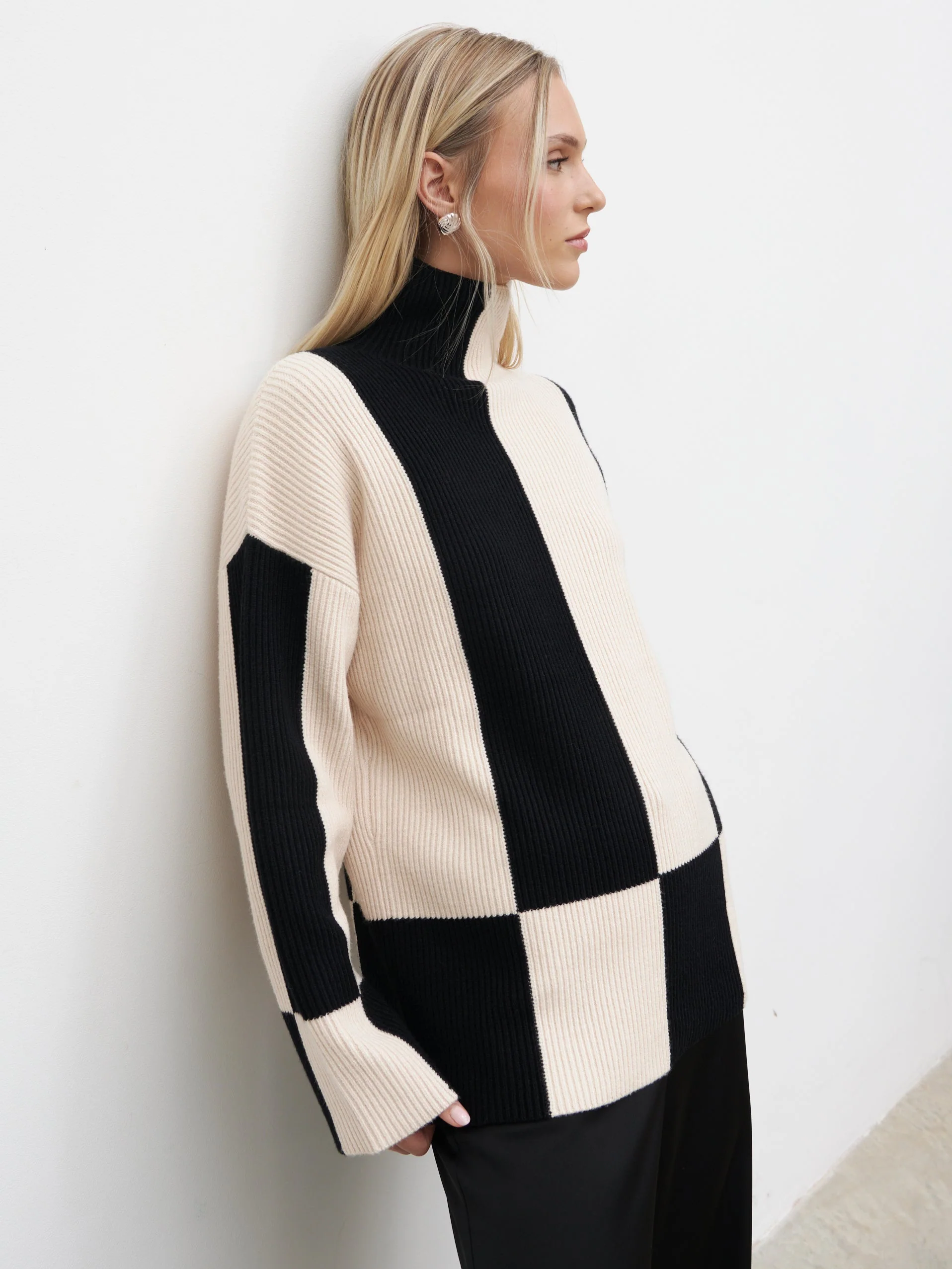 Nayah Jumper Curve - Black and Cream Stripe - Image 4