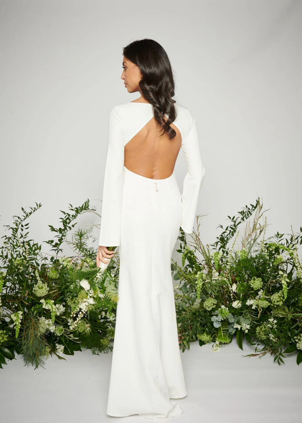 Olivia Backless Maxi Dress - White Crepe - Image 4