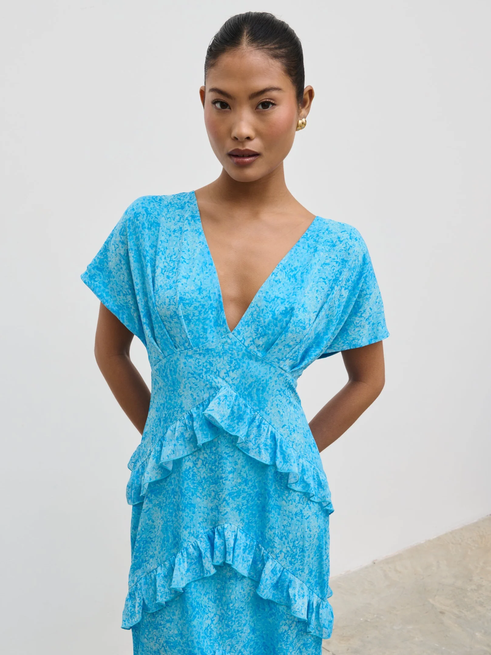 Tamsin Ruffle Chiffon Dress - Blue Multi Abstract Print - Image 2