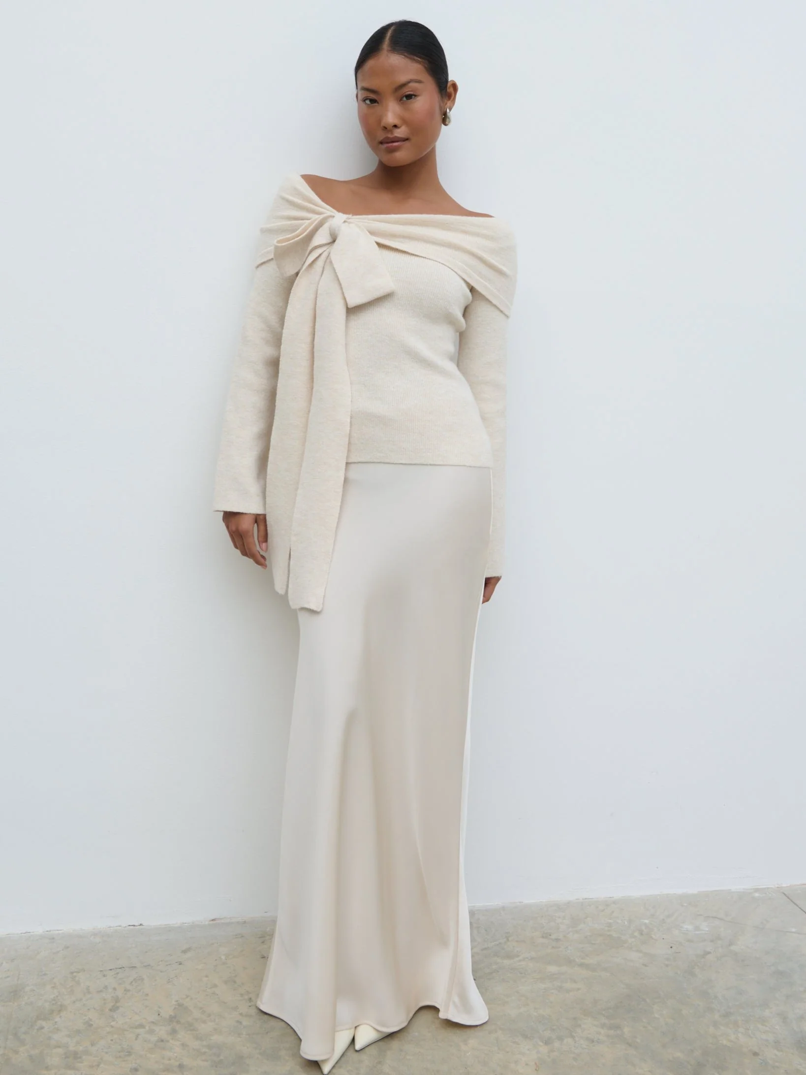 Tilda Bardot Bow Knit Top - Beige - Image 4