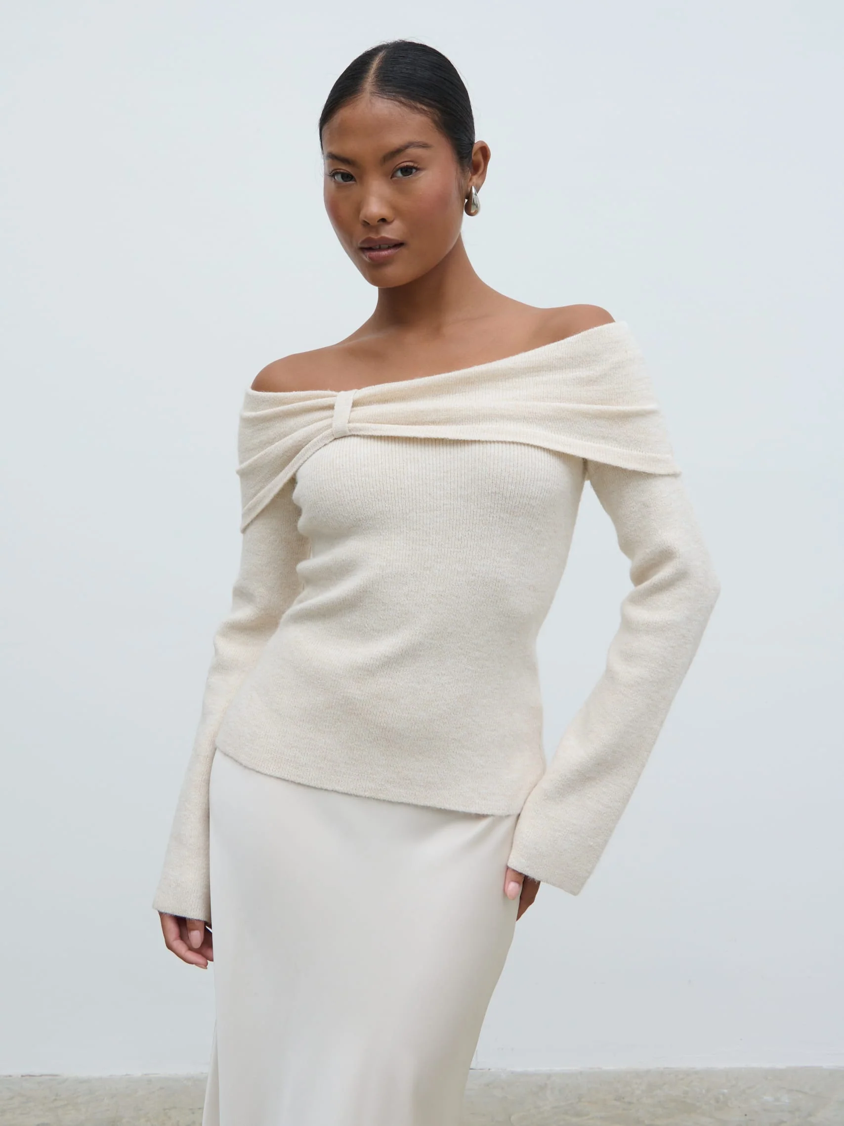 Tilda Bardot Bow Knit Top - Beige - Image 8